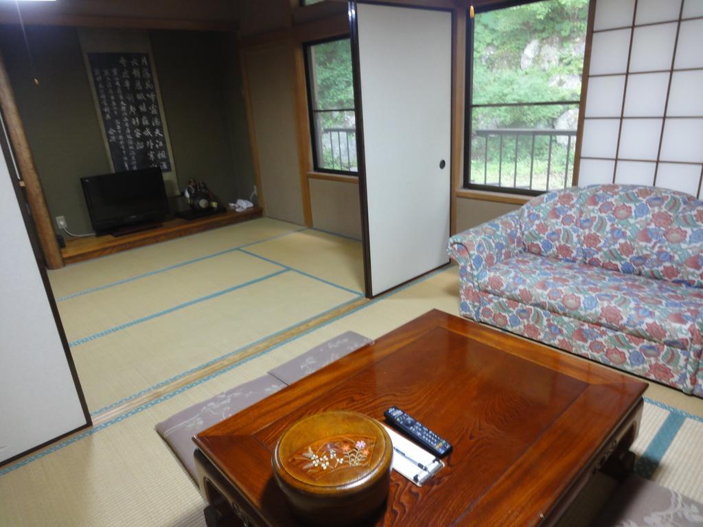 あじわいの心 金時山荘 Hotel ฮาโกเน่ ภายนอก รูปภาพ